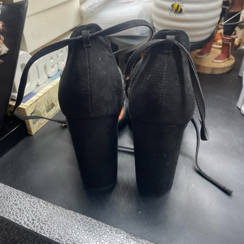OSPS SHOES: Black Heels - Picture 5 of 10